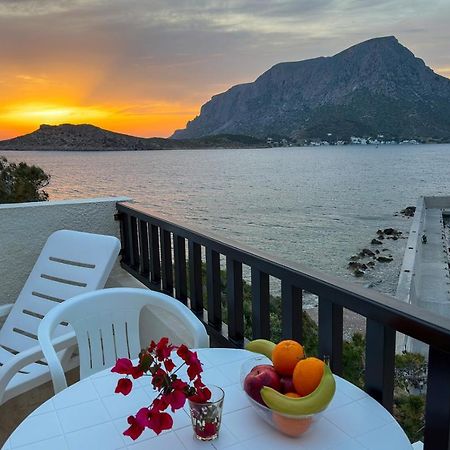 Pelagos Seafront Accommodation - Maria Myrties Buitenkant foto