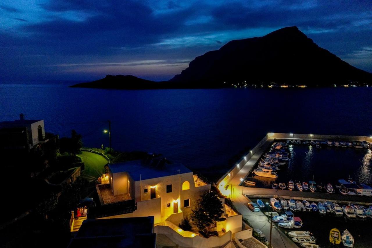 Pelagos Seafront Accommodation - Maria Myrties Buitenkant foto