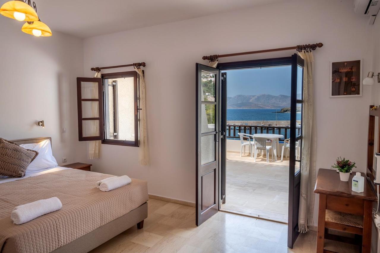 Pelagos Seafront Accommodation - Maria Myrties Buitenkant foto