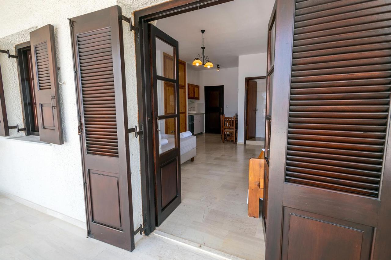 Pelagos Seafront Accommodation - Maria Myrties Buitenkant foto