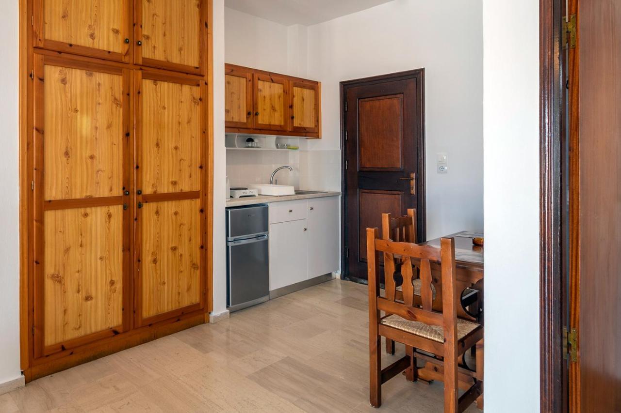 Pelagos Seafront Accommodation - Maria Myrties Buitenkant foto