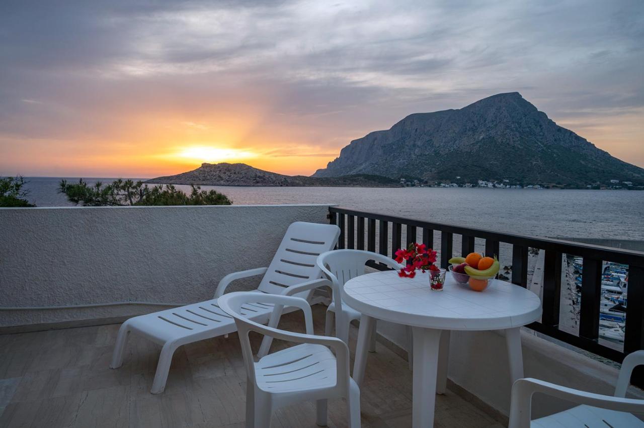 Pelagos Seafront Accommodation - Maria Myrties Buitenkant foto